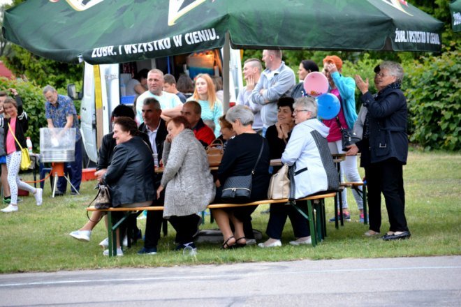 Festyn wakacyjny na powitanie lata w Szafrankach [ZDJĘCIA] - zdjęcie #20 - eOstroleka.pl