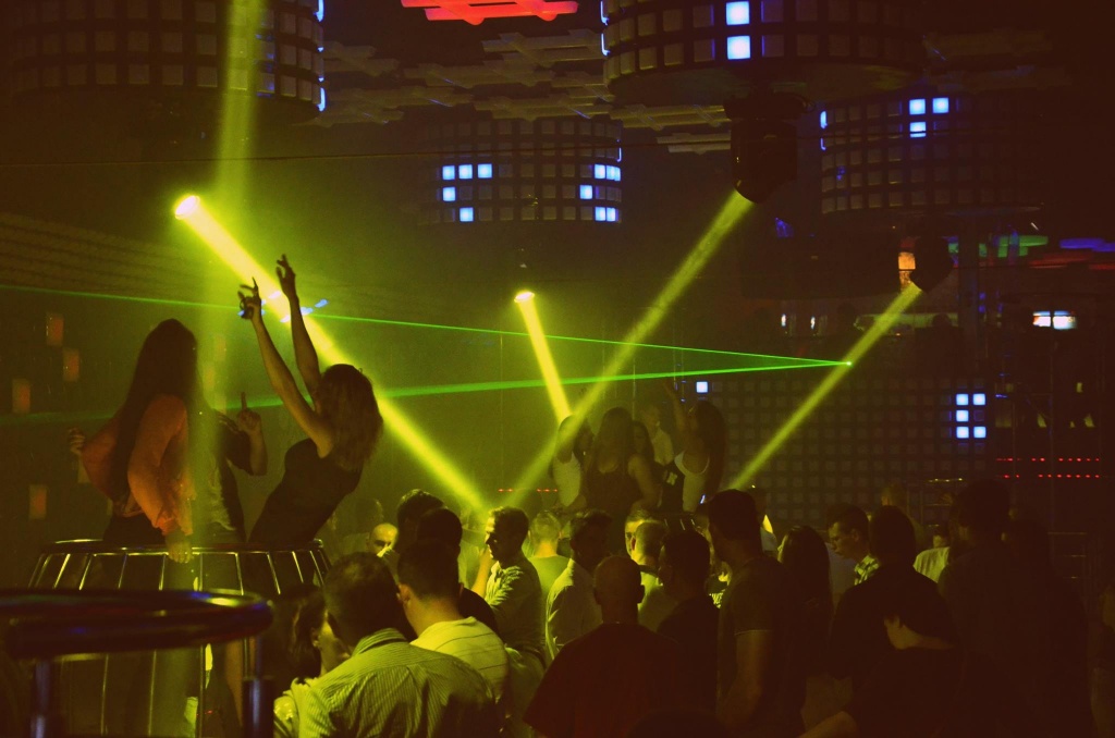 Gesek w Clubie Ibiza Zalesie [ZDJĘCIA] - zdjęcie #7 - eOstroleka.pl