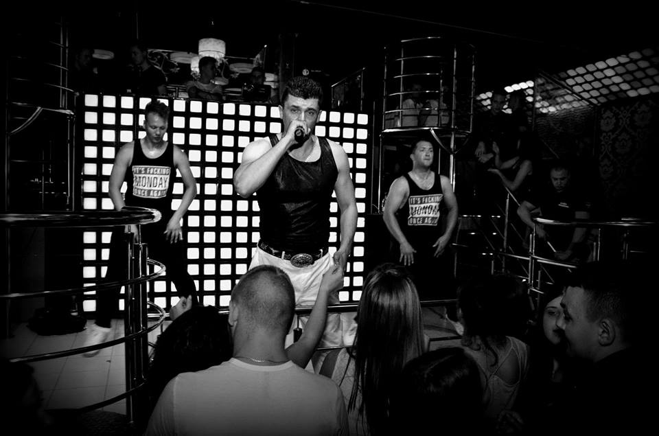 Tomasz Niecik wystąpił w Clubie Ibiza Zalesie [ZDJĘCIA] - zdjęcie #53 - eOstroleka.pl