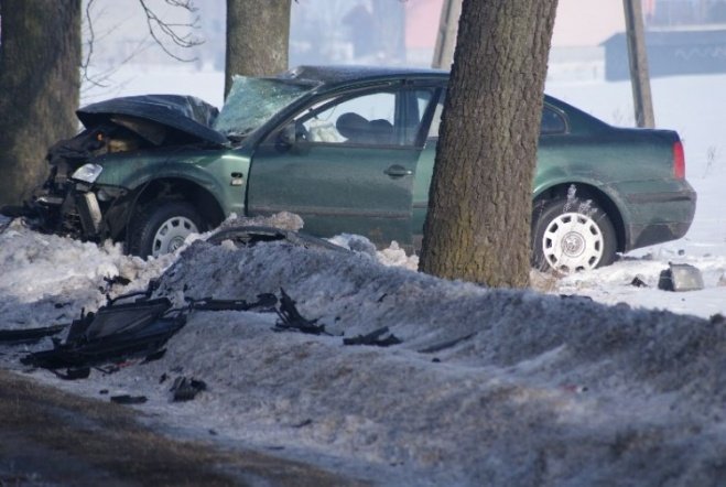 Wypadek w Dylewie (22.02.2010) - zdjęcie #15 - eOstroleka.pl