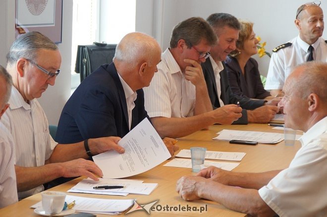 XXXIV sesja Rady Powiatu w Ostrołęce [19.07.2017] - zdjęcie #2 - eOstroleka.pl