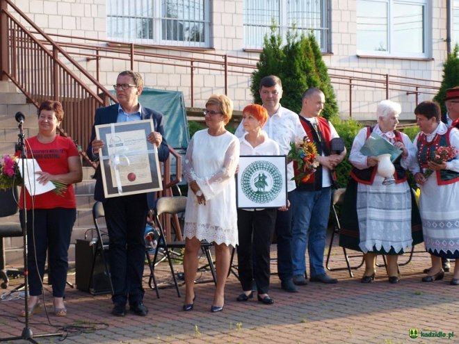 Jubileusz Ludowego Zespołu Pieśni i Tańca „Wach” [ZDJĘCIA] - zdjęcie #124 - eOstroleka.pl