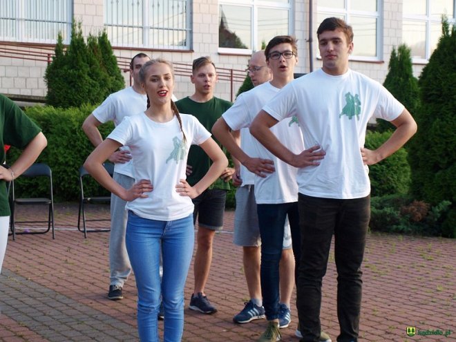 Jubileusz Ludowego Zespołu Pieśni i Tańca „Wach” [ZDJĘCIA] - zdjęcie #45 - eOstroleka.pl