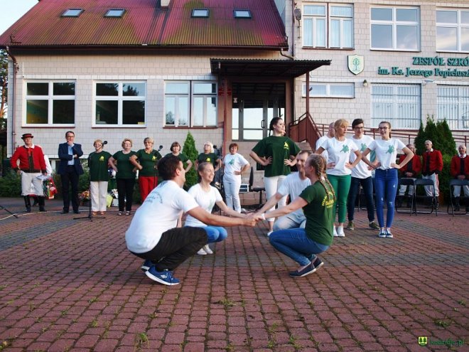 Jubileusz Ludowego Zespołu Pieśni i Tańca „Wach” [ZDJĘCIA] - zdjęcie #15 - eOstroleka.pl