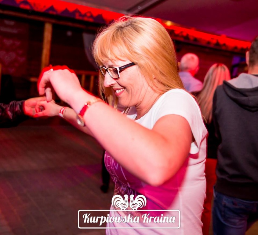 Dancing z zespołem Konkret w Kurpiowskiej Krainie [ZDJĘCIA] - zdjęcie #44 - eOstroleka.pl
