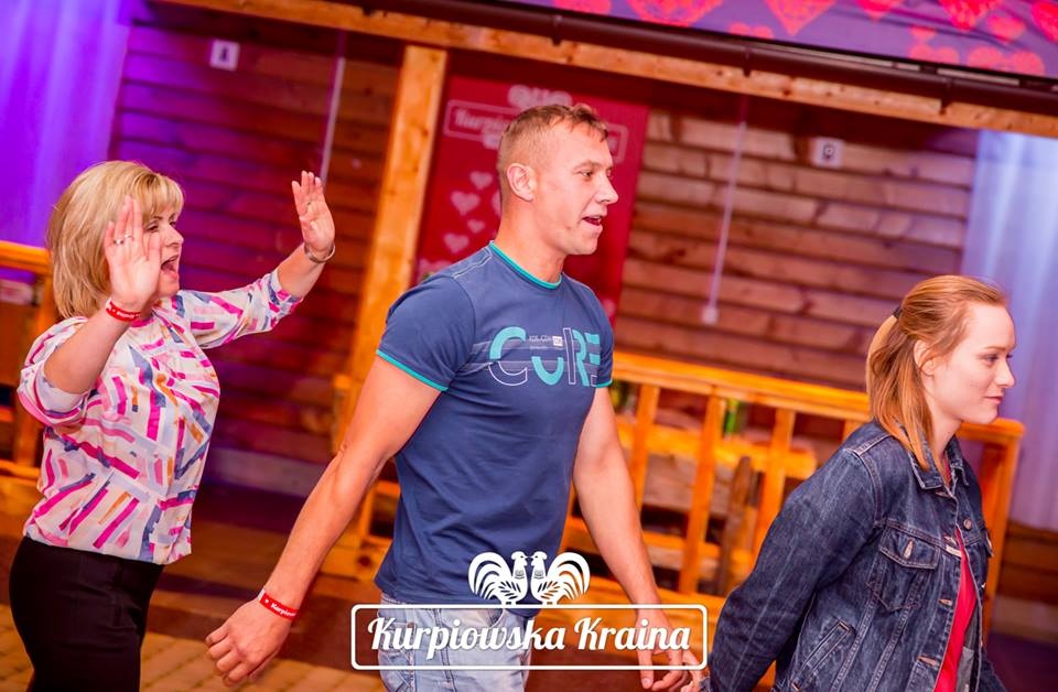 Dancing z zespołem Konkret w Kurpiowskiej Krainie [ZDJĘCIA] - zdjęcie #52 - eOstroleka.pl
