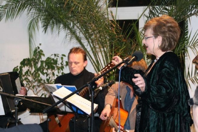 Wieczór w Arce - koncert piosenki francuskiej (25.02.2010) - zdjęcie #3 - eOstroleka.pl