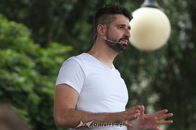 Występ zespołu Abba Mia i kabaretu Chyba [23.07.2017] - zdjęcie #6 - eOstroleka.pl