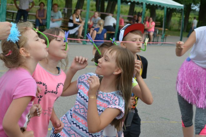 Festyn rodzinny w Lipnikach z „próbą sił” i na sportowo [ZDJĘCIA] - zdjęcie #105 - eOstroleka.pl
