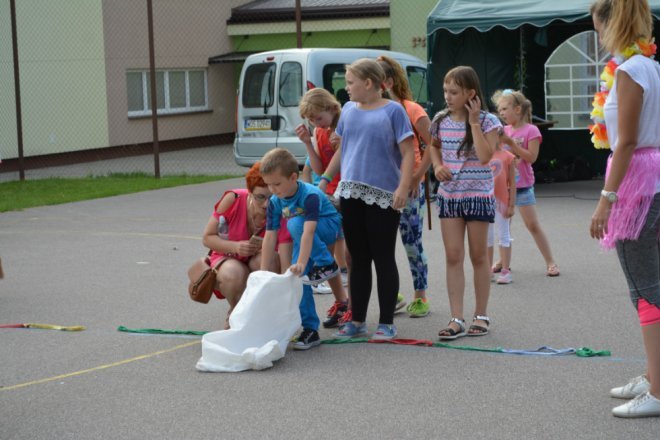 Festyn rodzinny w Lipnikach z „próbą sił” i na sportowo [ZDJĘCIA] - zdjęcie #77 - eOstroleka.pl