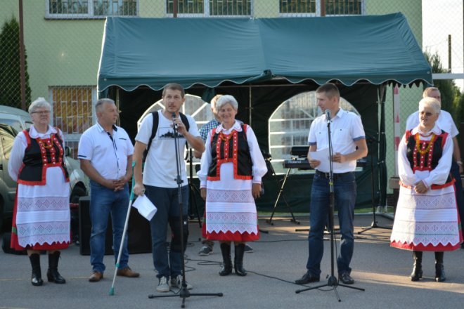 Festyn rodzinny w Lipnikach z „próbą sił” i na sportowo [ZDJĘCIA] - zdjęcie #67 - eOstroleka.pl