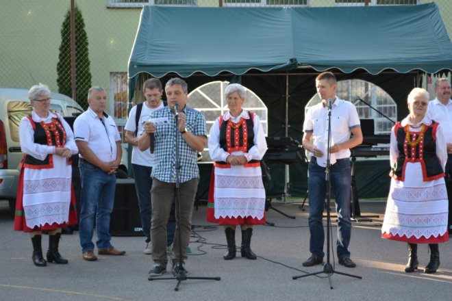 Festyn rodzinny w Lipnikach z „próbą sił” i na sportowo [ZDJĘCIA] - zdjęcie #64 - eOstroleka.pl