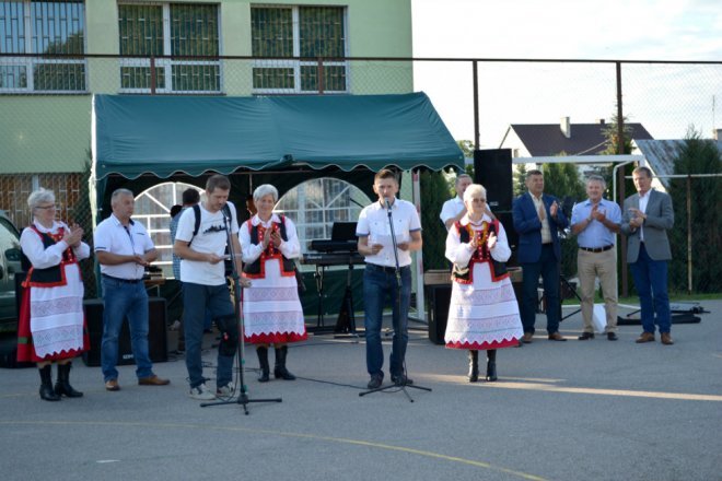 Festyn rodzinny w Lipnikach z „próbą sił” i na sportowo [ZDJĘCIA] - zdjęcie #63 - eOstroleka.pl