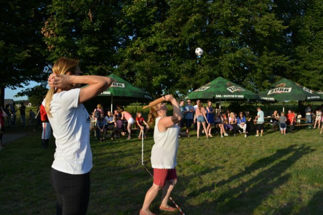 Festyn rodzinny w Lipnikach z „próbą sił” i na sportowo [ZDJĘCIA] - zdjęcie #41 - eOstroleka.pl