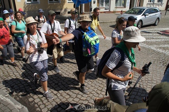 Pielgrzymi z Ełku przeszli przez Ostrołękę [ZDJĘCIA] - zdjęcie #41 - eOstroleka.pl