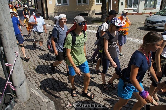 Pielgrzymi z Ełku przeszli przez Ostrołękę [ZDJĘCIA] - zdjęcie #88 - eOstroleka.pl