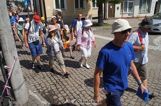 Pielgrzymi z Ełku przeszli przez Ostrołękę [ZDJĘCIA] - zdjęcie #6 - eOstroleka.pl