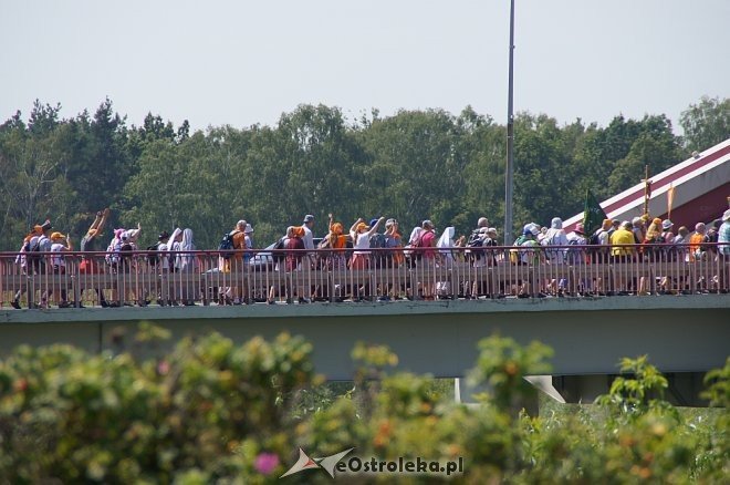 Pielgrzymi z Ełku przeszli przez Ostrołękę [ZDJĘCIA] - zdjęcie #4 - eOstroleka.pl