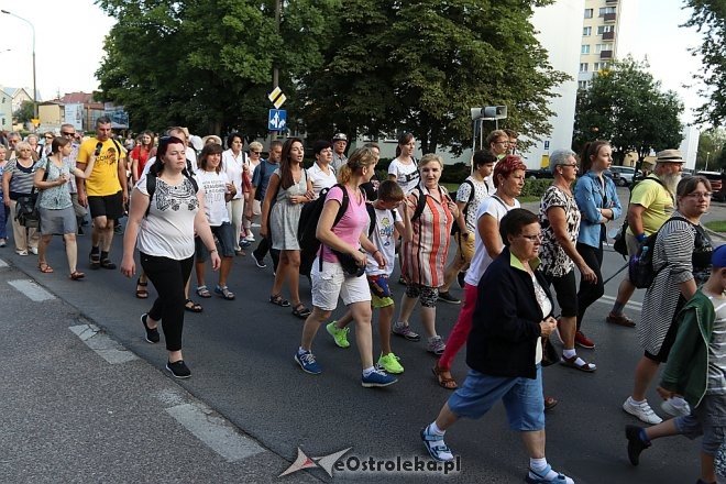 33. Piesza Pielgrzymka Łomżyńska na Jasną Górę - dzień 1 [01.08.2017] - zdjęcie #64 - eOstroleka.pl