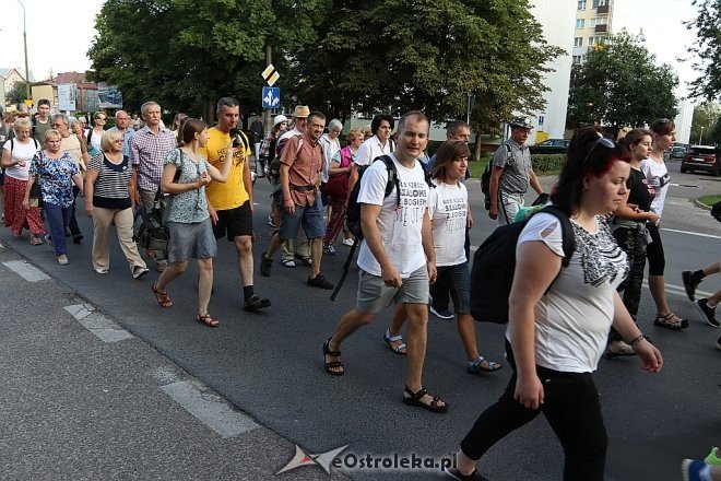 33. Piesza Pielgrzymka Łomżyńska na Jasną Górę - dzień 1 [01.08.2017] - zdjęcie #60 - eOstroleka.pl