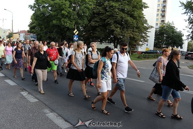 33. Piesza Pielgrzymka Łomżyńska na Jasną Górę - dzień 1 [01.08.2017] - zdjęcie #35 - eOstroleka.pl