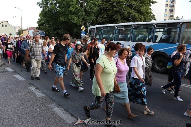 33. Piesza Pielgrzymka Łomżyńska na Jasną Górę - dzień 1 [01.08.2017] - zdjęcie #25 - eOstroleka.pl