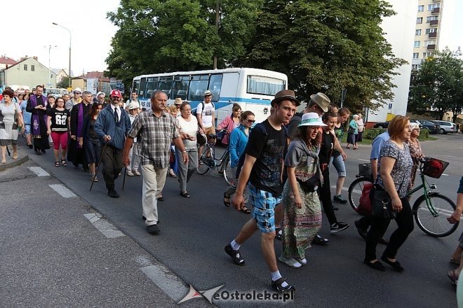 33. Piesza Pielgrzymka Łomżyńska na Jasną Górę - dzień 1 [01.08.2017] - zdjęcie #23 - eOstroleka.pl