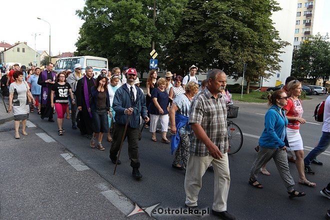 33. Piesza Pielgrzymka Łomżyńska na Jasną Górę - dzień 1 [01.08.2017] - zdjęcie #22 - eOstroleka.pl