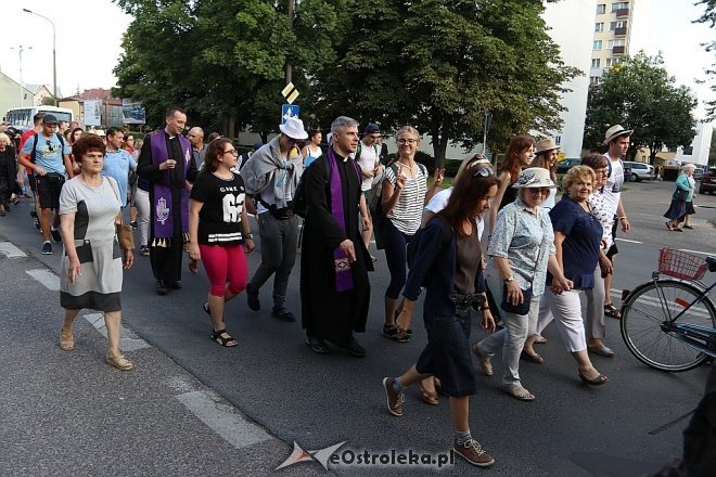 33. Piesza Pielgrzymka Łomżyńska na Jasną Górę - dzień 1 [01.08.2017] - zdjęcie #18 - eOstroleka.pl