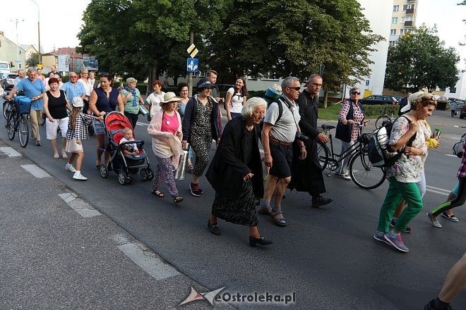 33. Piesza Pielgrzymka Łomżyńska na Jasną Górę - dzień 1 [01.08.2017] - zdjęcie #9 - eOstroleka.pl