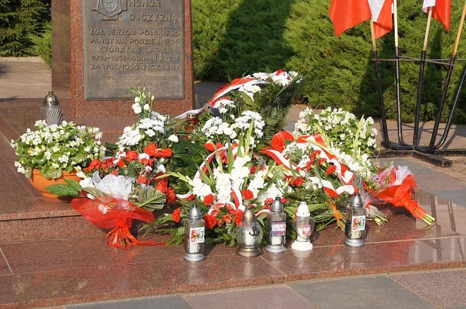 Ostrołęka: 73. rocznica wybuchu Powstania Warszawskiego [01.08.2017] - zdjęcie #24 - eOstroleka.pl