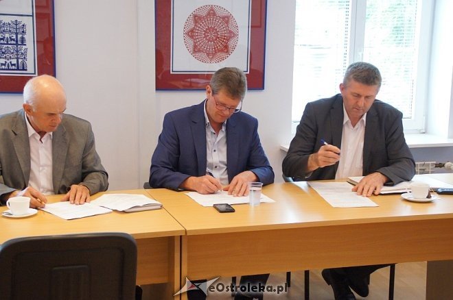 XXXV sesja Rady Powiatu w Ostrołęce [02.08.2017] - zdjęcie #24 - eOstroleka.pl
