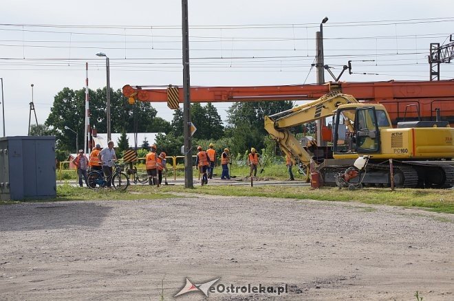 Rozpoczął się remont przejazdu kolejowego na „wylotówce” z Ostrołęki [ZDJĘCIA] - zdjęcie #1 - eOstroleka.pl
