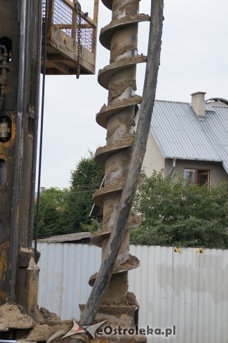 Potężny świder na budowie Muzeum Żołnierzy Wyklętych w Ostrołęce [WIDEO, ZDJĘCIA] - zdjęcie #26 - eOstroleka.pl