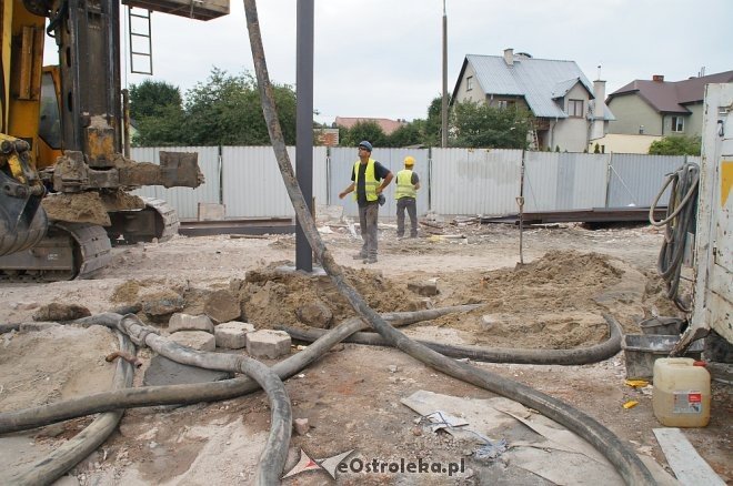 Potężny świder na budowie Muzeum Żołnierzy Wyklętych w Ostrołęce [WIDEO, ZDJĘCIA] - zdjęcie #49 - eOstroleka.pl
