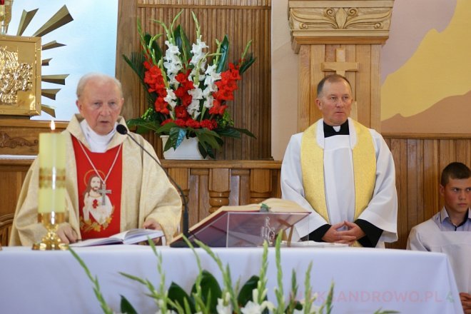Odpust w parafii pw. Najświętszej Marii Panny Częstochowskiej w Obierwi [ZDJĘCIA] - zdjęcie #26 - eOstroleka.pl