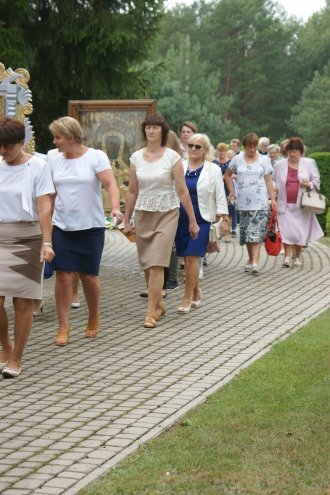 Odpust w parafii pw. Najświętszej Marii Panny Częstochowskiej w Obierwi [ZDJĘCIA] - zdjęcie #13 - eOstroleka.pl