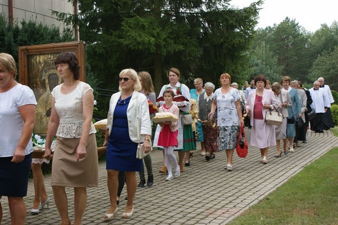 Odpust w parafii pw. Najświętszej Marii Panny Częstochowskiej w Obierwi [ZDJĘCIA] - zdjęcie #11 - eOstroleka.pl