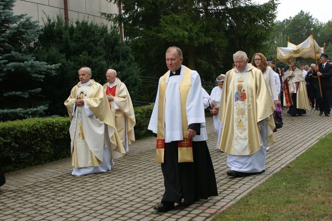 Odpust w parafii pw. Najświętszej Marii Panny Częstochowskiej w Obierwi [ZDJĘCIA] - zdjęcie #8 - eOstroleka.pl
