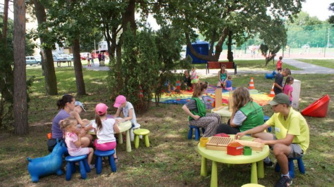 Sierpień z Radosnym Świetlicobusem [30.08.2017] - zdjęcie #61 - eOstroleka.pl