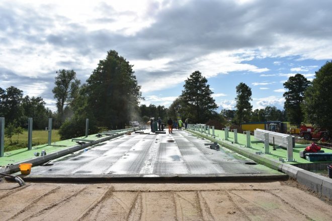 Przebudowa „powiatowych” mostów na finiszu [ZDJĘCIA] - zdjęcie #10 - eOstroleka.pl