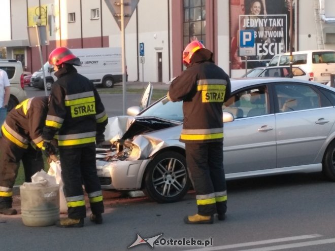 Wypadek na Sikorskiego [30.08.2017] - zdjęcie #8 - eOstroleka.pl