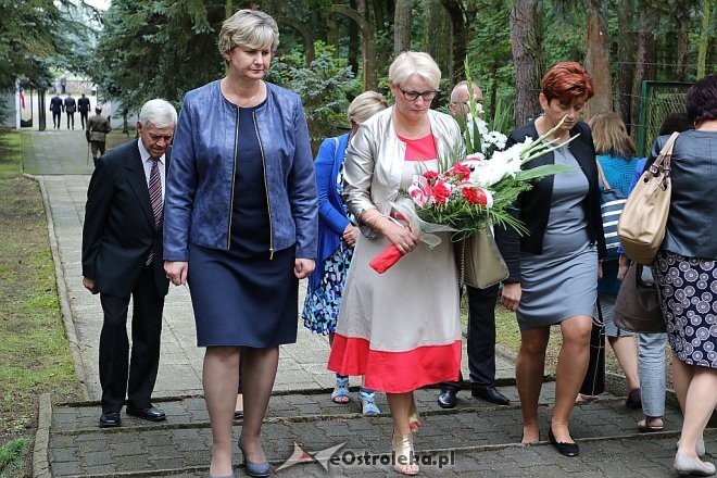Miejskie obchody rocznicy wybuchu II Wojny Światowej [01.09.2017] - zdjęcie #9 - eOstroleka.pl