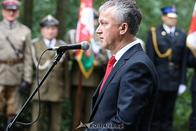 Miejskie obchody rocznicy wybuchu II Wojny Światowej [01.09.2017] - zdjęcie #2 - eOstroleka.pl
