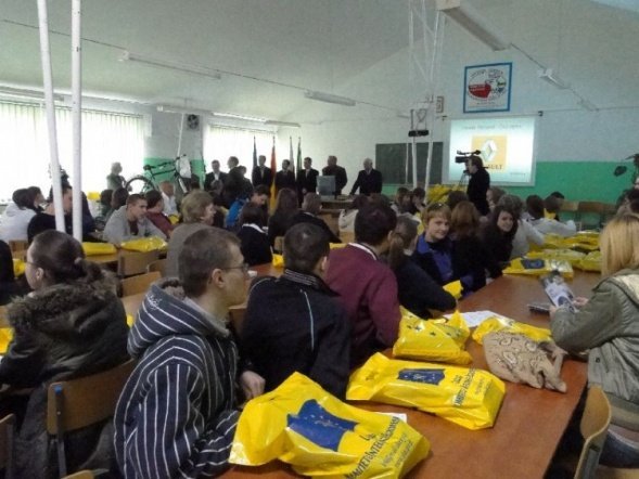 Olimpiada Kurpie- Polska- Unia Europejska (05.03.2010) - zdjęcie #11 - eOstroleka.pl