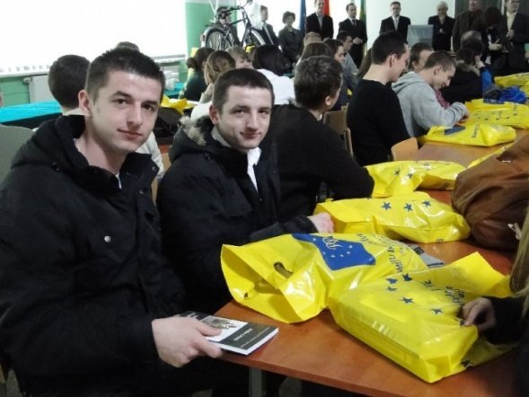 Olimpiada Kurpie- Polska- Unia Europejska (05.03.2010) - zdjęcie #3 - eOstroleka.pl