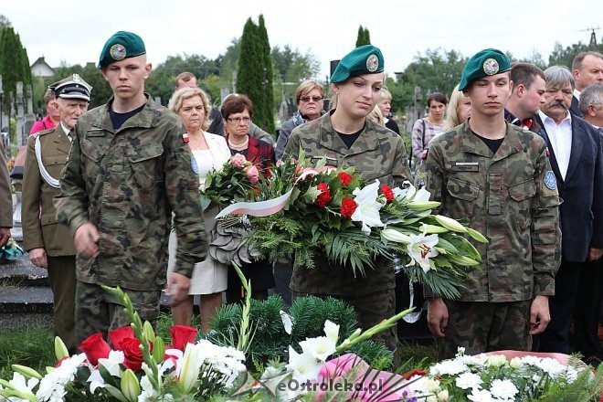Uroczystości ku czci majora Stefana Kleczkowskiego [03.09.2017] - zdjęcie #17 - eOstroleka.pl