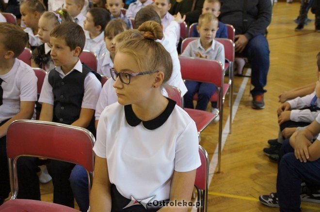 Rozpoczęcie roku szkolnego 2017/2018 w SP nr 6 [04.09.2017] - zdjęcie #22 - eOstroleka.pl