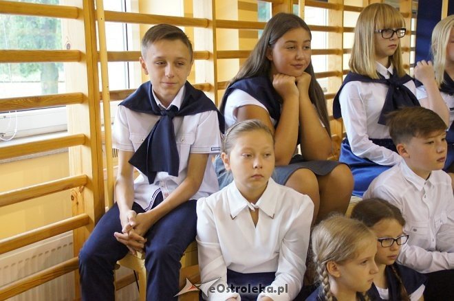 Rozpoczęcie roku szkolnego 2017/2018 w SP nr 6 [04.09.2017] - zdjęcie #18 - eOstroleka.pl