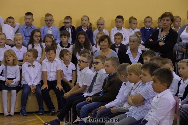 Rozpoczęcie roku szkolnego 2017/2018 w SP nr 6 [04.09.2017] - zdjęcie #6 - eOstroleka.pl